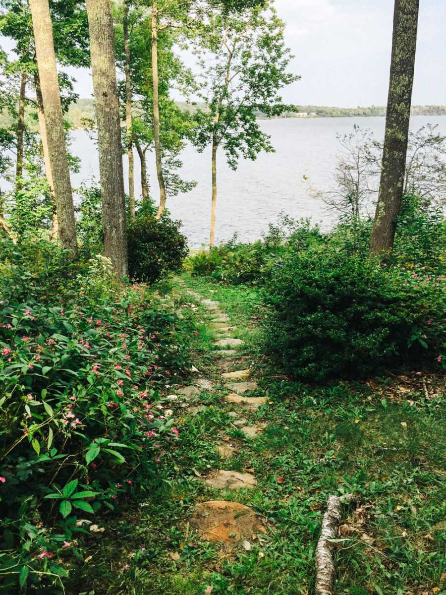 Backyard Trail to Beach | Photography by Carla Gabriel Garcia