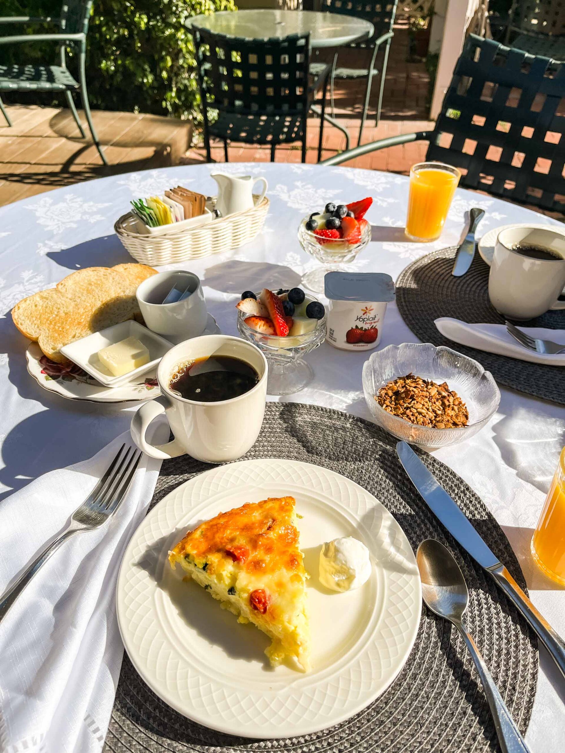 Breakfast at the Bath Street Inn Santa Barbara | Photography by Carla Gabriel Garcia