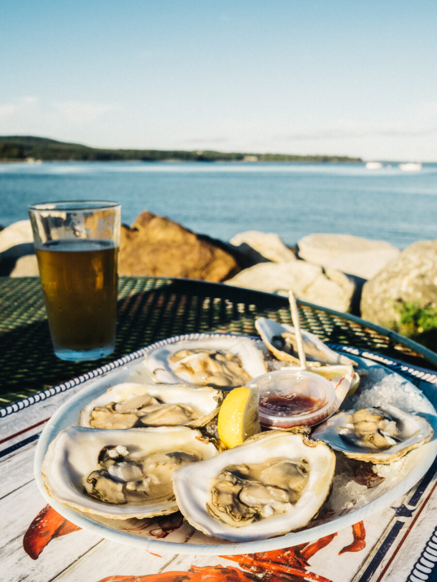 Pemaquid Oysters at McLaughlin's | Lincolnville, Maine | Photography by Carla Gabriel Garcia